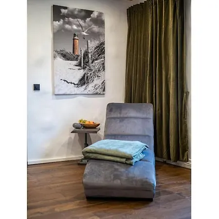 1-bedroom Tating